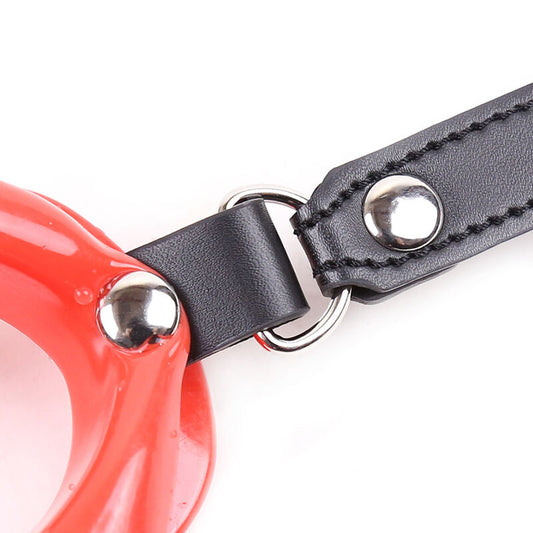 OHMAMA FETISH - BAVAGLIO LABBRA ROSSO CON CINTURINO
